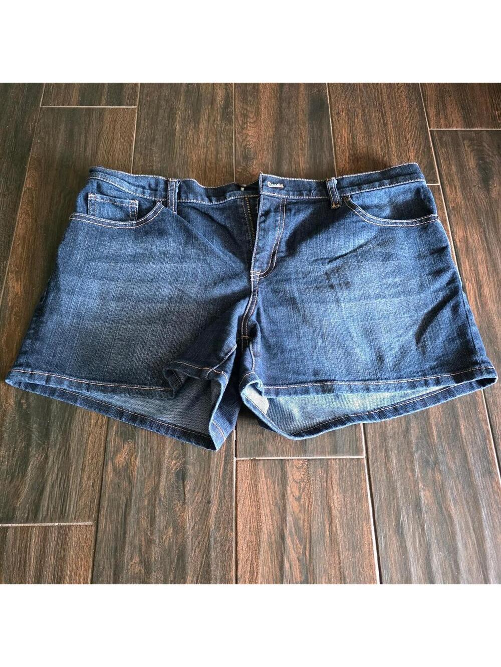 New York & Company Women's Blue and Navy Shorts